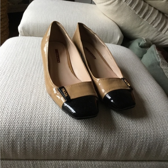 COPY - Prada Patent Leather Two Tone Flat Size 39.5 European which is 8 1/2 US. - Picture 6 of 6